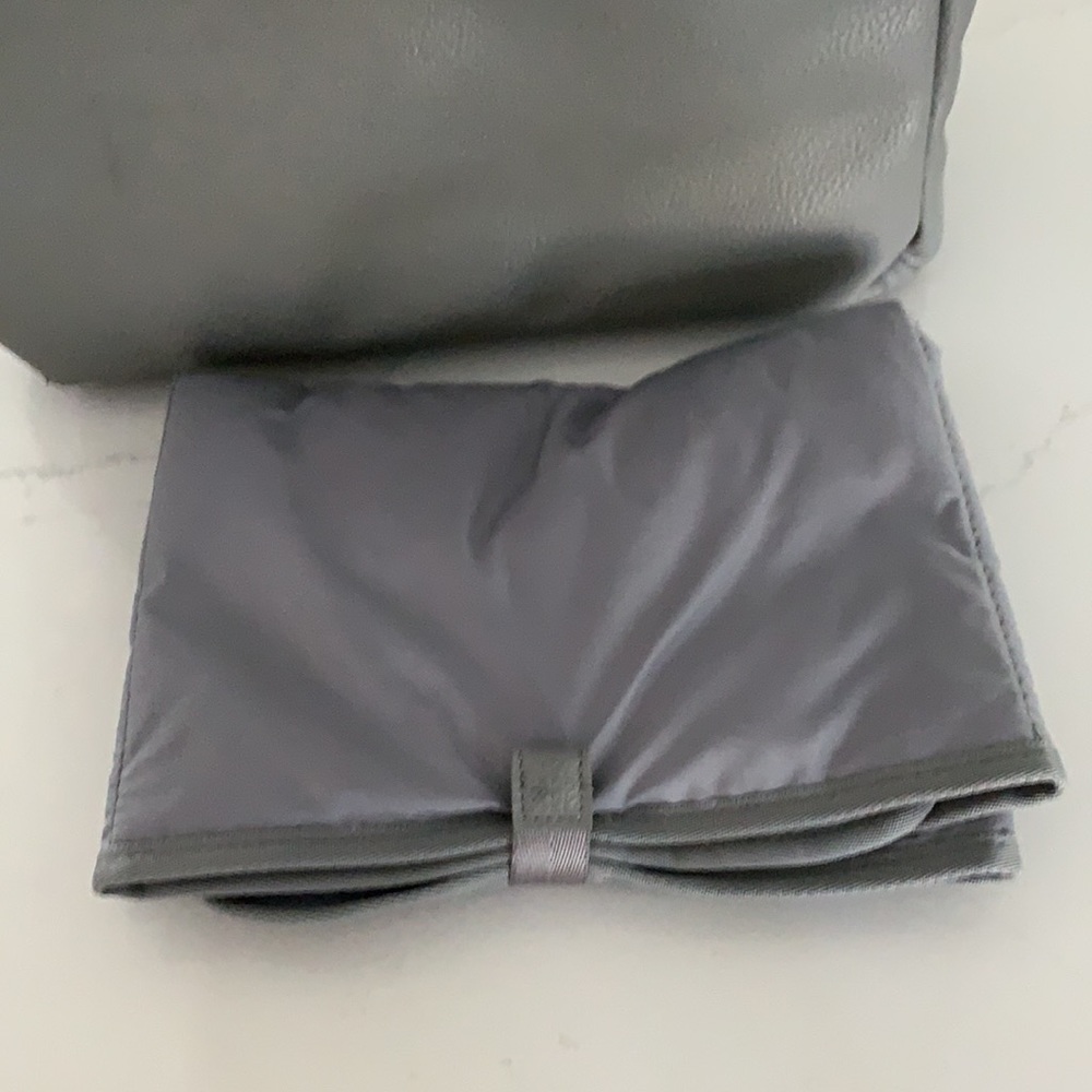 Freshly Picked Diaper Baby Bag - Picture 4 of 5